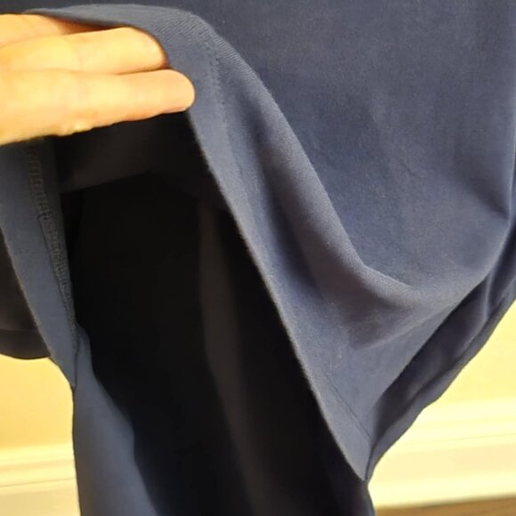 Momzelle Maternity And nursing T-Shirt. Medium - Picture 3 of 4